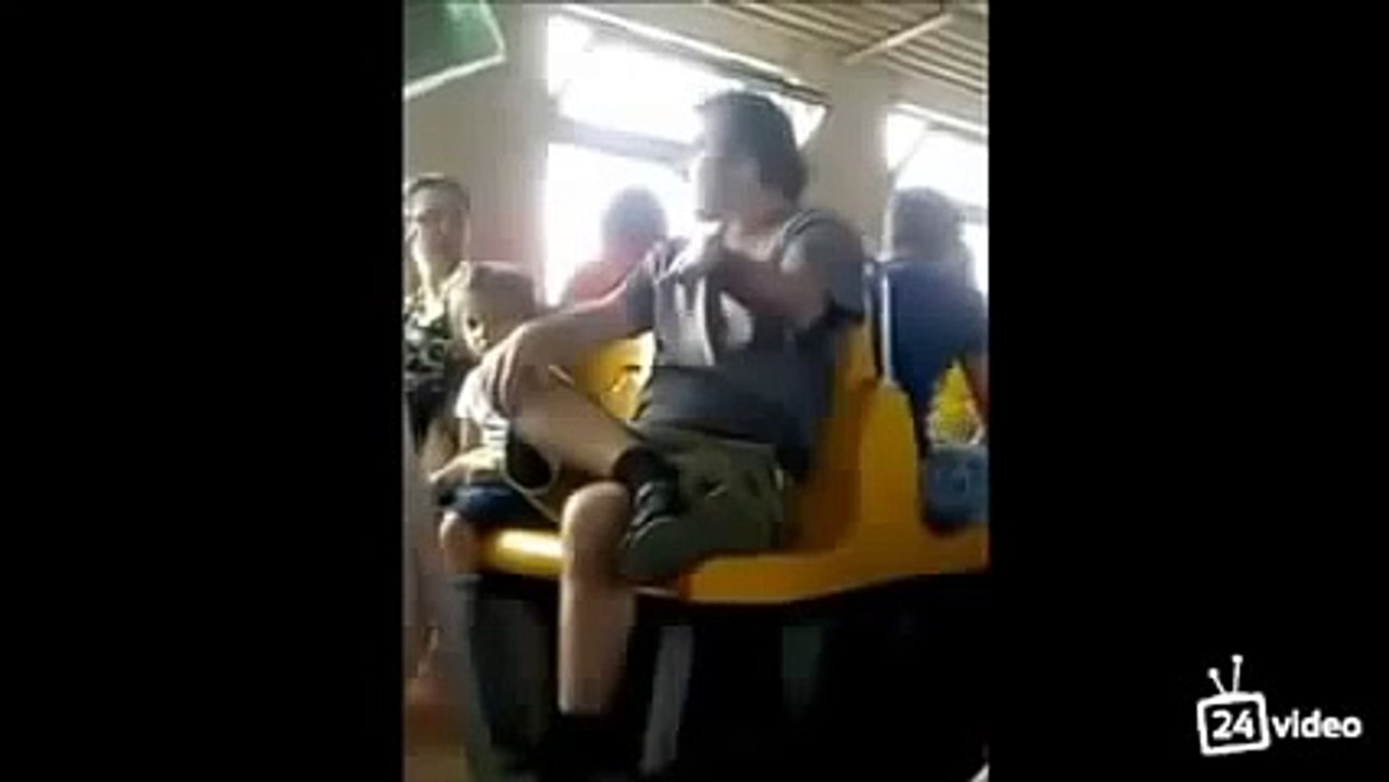 Американец получил люлей в русской электричке