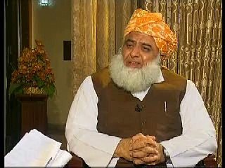 maulana Fazal given- tough time by -shahzeb khanzada in program- to the point