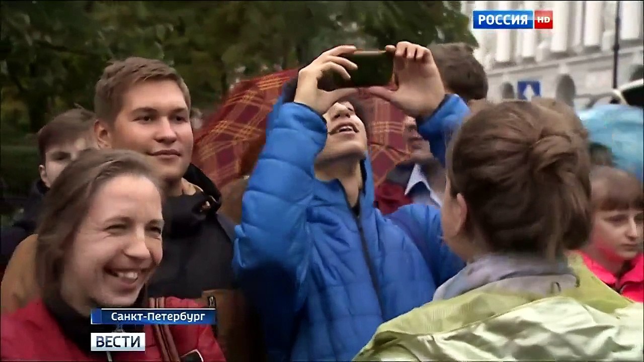 «Давай-давай!» танец Халка на Невском проспекте. Халк лично помог больному мальч