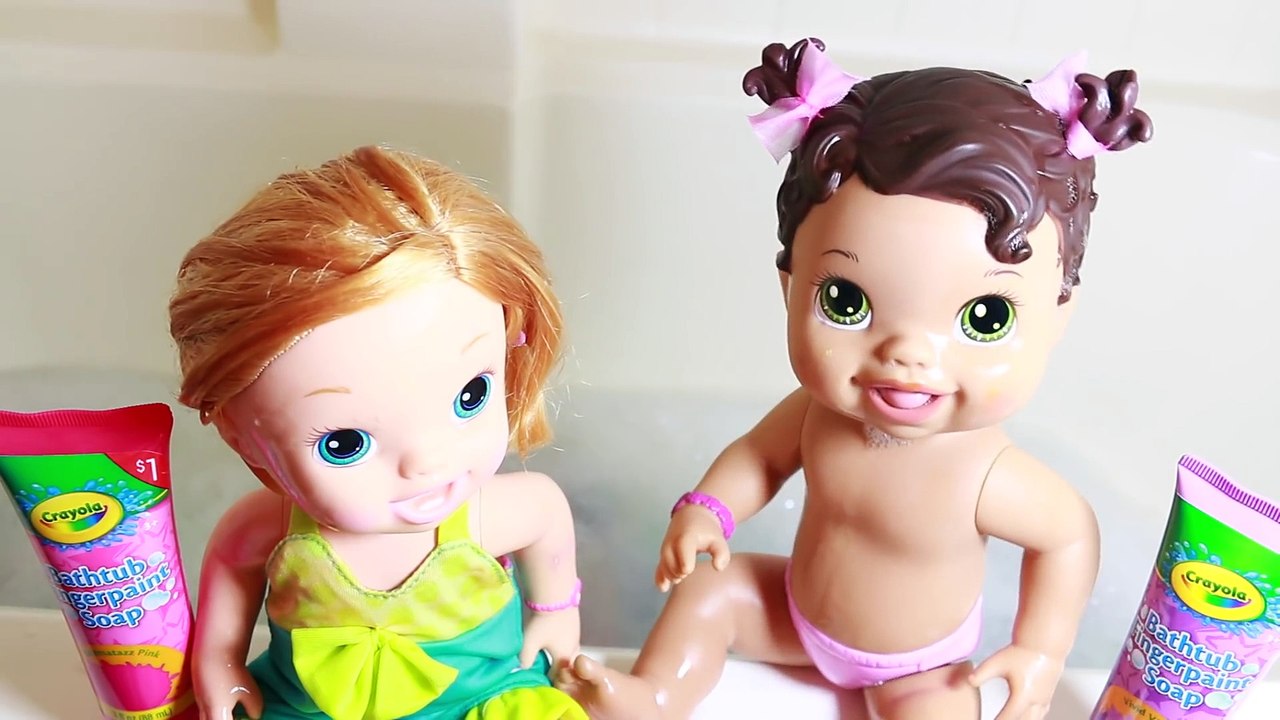Baby Alive MESSY BABY Surprise Bath Tub Orbeez Pool Finger PAINT FIGHT Crayola Fun