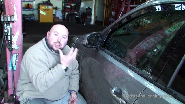 bodgit and leggit garage how to put on a door/ wing morrir