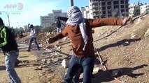 暴力の応酬、イスラエル治安部隊とパレスチナ人が衝突