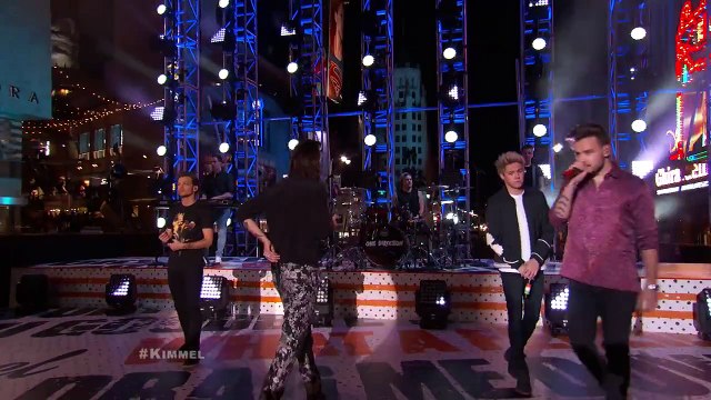One Direction Performs Story of My Life