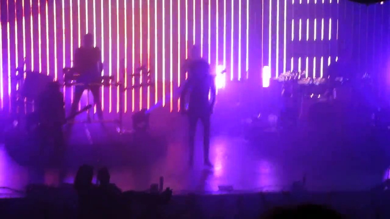 Bring Me The Horizon - Throne - Live - That's the Spirit Tour