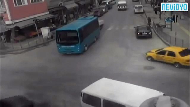 MOBESE kameralarına takılan Kazalar.