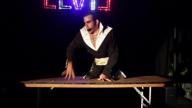 Danny Frasier sings 'Suspicious Minds' Sheffield Remembers 2014