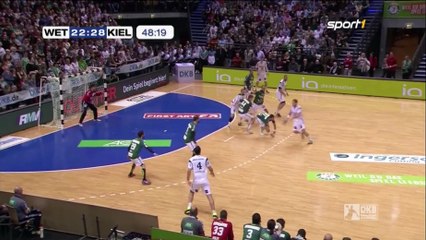 L'attentat de Joao Ferraz sur Steffen Weinhold (handball)