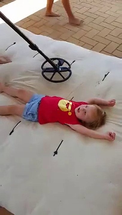 Girl swallowed $2 coin beeping with metal detector