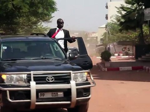 Attaque au Mali: trois suspects activement recherchés