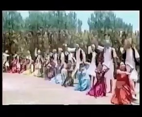'Khulyo Khulyo Bato Khulyo' Old Nepali Movie SHANKAR Song