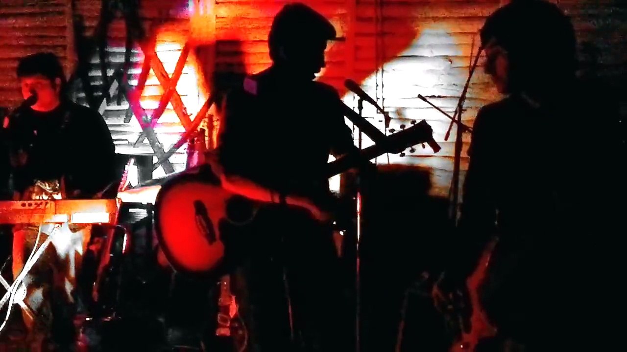 The Troyanos - Tren al Sur (Tributo a Los Prisioneros)