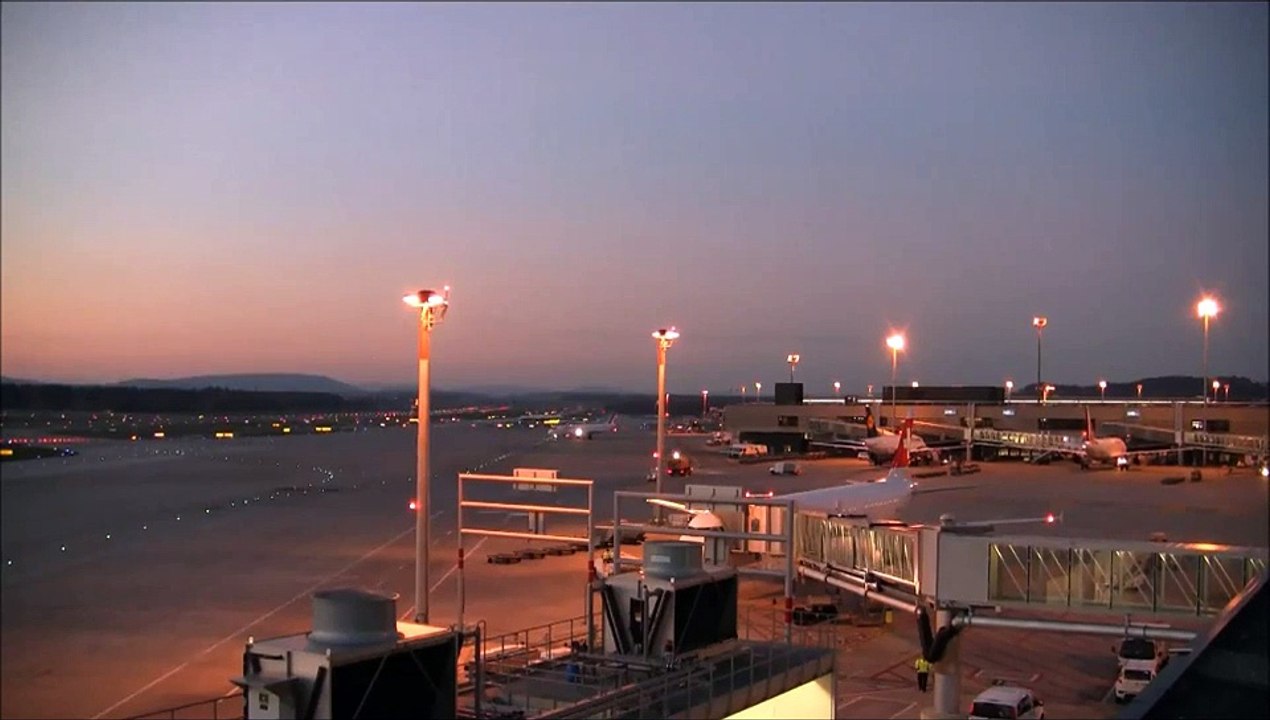 ADB Antonov 124 UR 82007 at ZRH ( great sound )