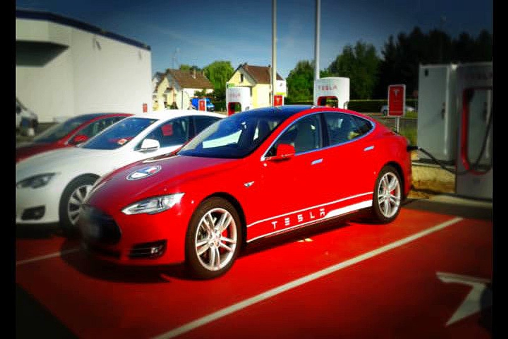 ⁣Trip tesla