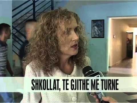 Dita e parë e shkollës, të gjithë me turne - Vizion Plus - News - Lajme