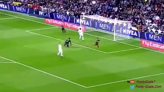 Luis Suarez Second Goal - Real Madrid vs Barcelona 0-4 (La Liga 2015)
