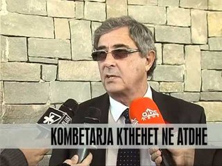 Kombëtarja e 17-vjeçarëve kthehet ne atdhe - Vzion Plus - News - Lajme