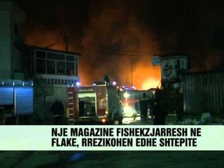 Zjarr i fuqishëm në Tiranë - Vizion Plus - News - Lajme
