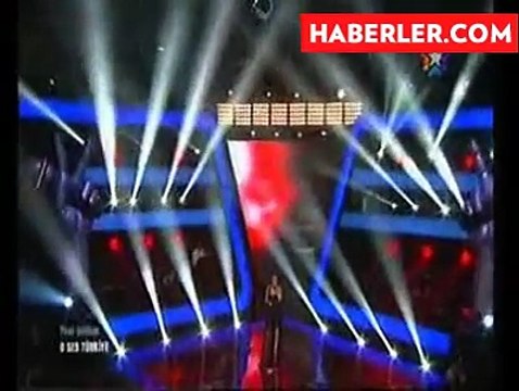 Ebru Gündeş'in Yorumuna Kızan Yarışmacı Sahneyi Terk Etti haberi TIKLA İZLE