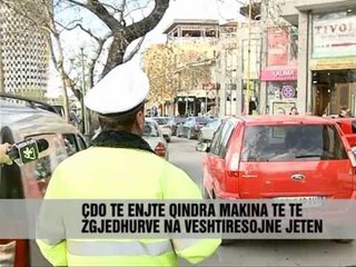 MAKINAT E DEPUTETEVE TE PARKUARA NE TROTUAR- Vizion Plus - News - Lajme