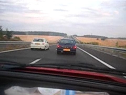 Run fiesta rs turbo vs clio williams