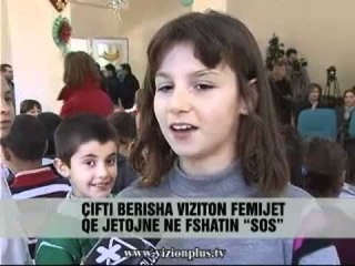 Dhurata per femijet e "SOS" - Vizion Plus - News - Lajme