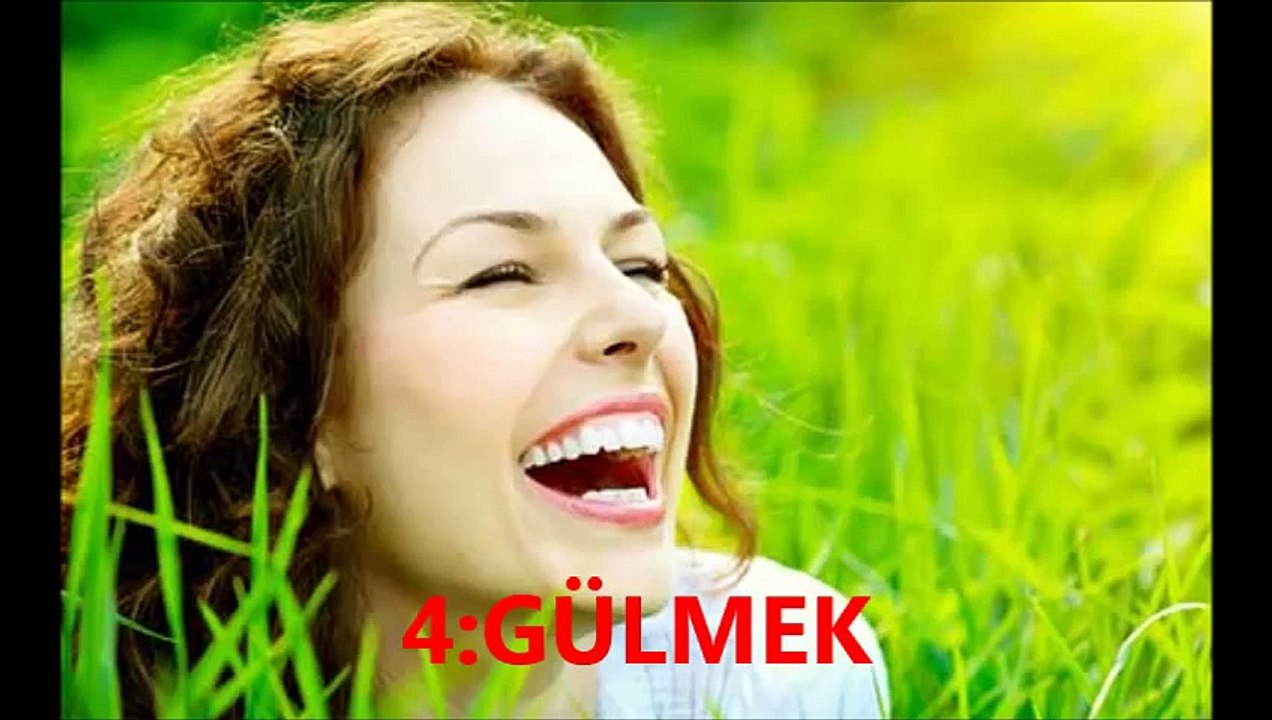 Bir Kadının Sizi Sevdiğini Anlamanın Yolları Nelerdir-