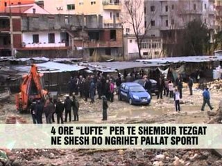 Fier, përplasje tregtare-polici - Vizion Plus - News - Lajme