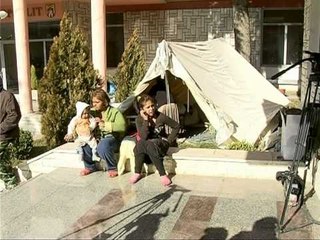 Fati i 8 familjeve rome - Vizion Plus - News - Lajme