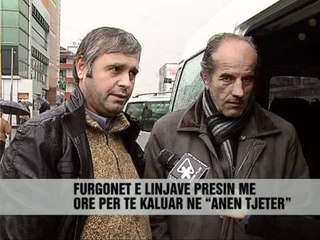 Bllokohen rrugët drejt veriut - Vizion Plus - News - Lajme