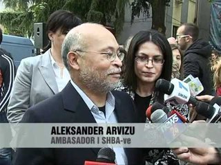 Arvizu vlerëson figurën e Nanos - Vizion Plus - News - Lajme