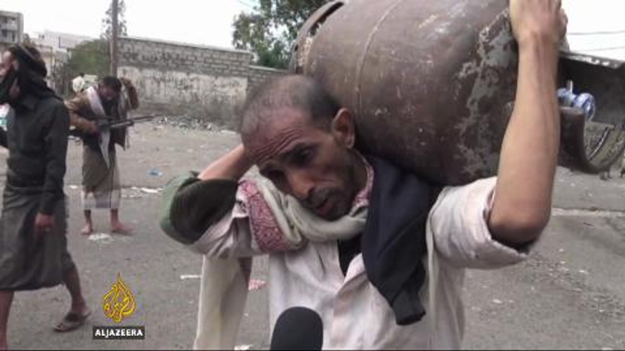 Yemen's Hadi oversees fight over Taiz