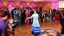 Mehndi Dance By Pakistani Girl - Main To Apney Sajan K Pas Chali - Beautiful Performance