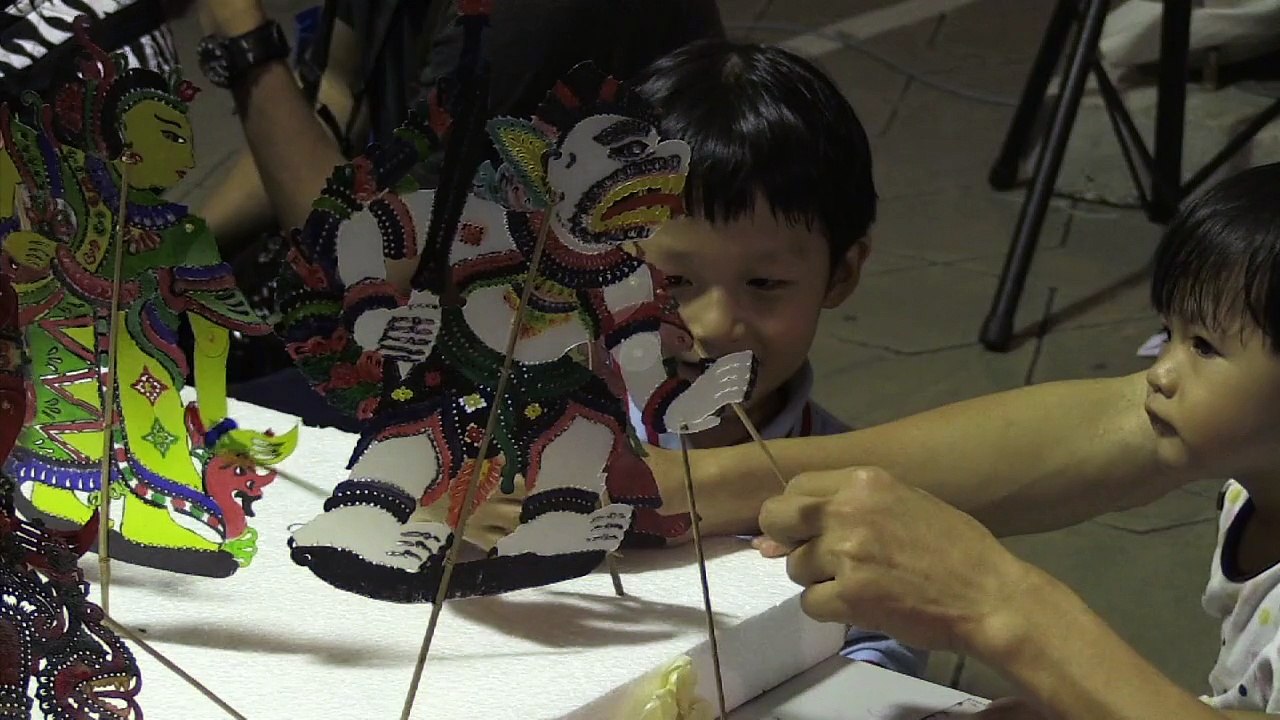 Darth Vader aus Büffelhaut: 'Star Wars' als Schattentheater