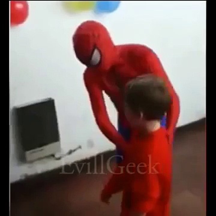 Spiderman jump back flip fail - Maad City Vine