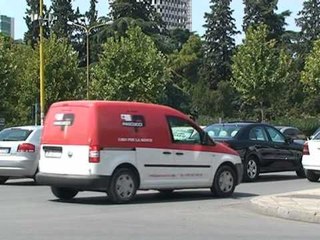 MASAT E POLICISE AGJENTE CIVILE KONTROLLOJNE MOTORET NE TIRANE LAJM