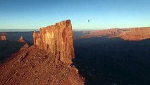 Buzz : Record de slackline dans le désert de l'Utah ( Theo Sanson slackline world record in Utah ) !