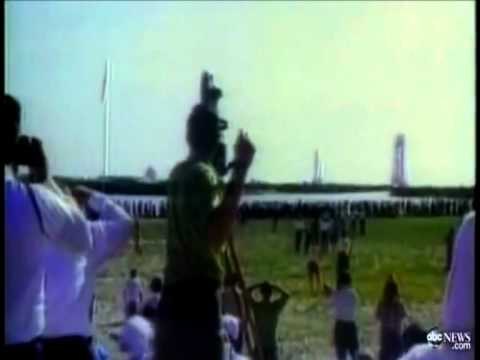 SHUHET NEIL ARMSTRONG VDES NE MOSHEN 82 VJEÇARE NJERIU I PARE QE ZBRITI NE HENE LAJM