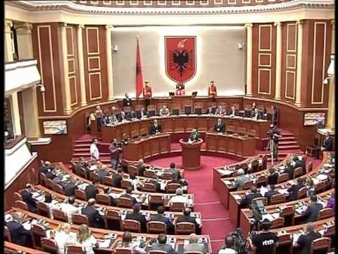 Kuvendi nis punën me debat - Vizion Plus - News - Lajme