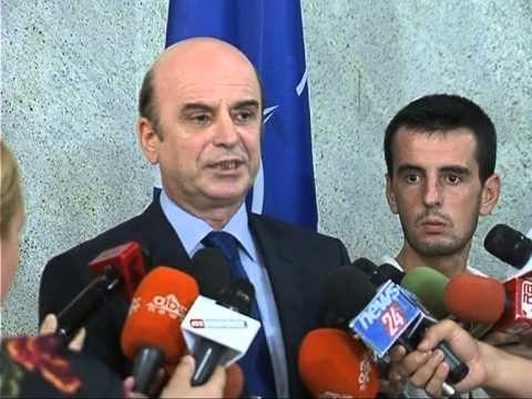 PANARITI KUNDER BERISHES IMUNITETI JO KUSHT PER MARRJEN E STATUSIT KANDIDAT LAJM