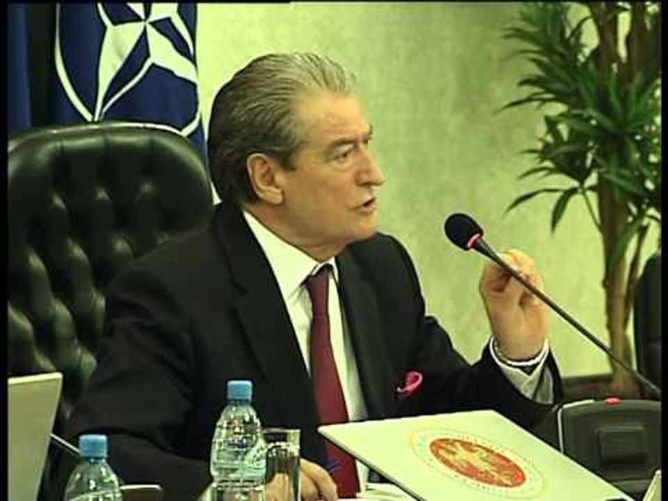 REFORMIMI I GJUHES BERISHA KERKON NDARJEN NGA LETERSIA TE GJUHES SHQIPE LAJM