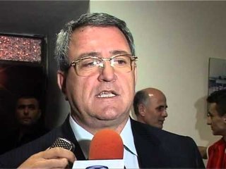 BABAI I GRANIT XHAKES AKUZA TE FORTA NE DREJTIM TE KREUT TE FSHF ARMAND DUKA LAJM