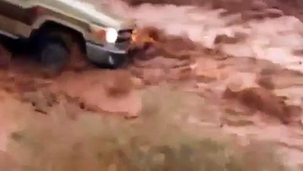 Dangerous Flood In Saudi Arabia - Unseen Video