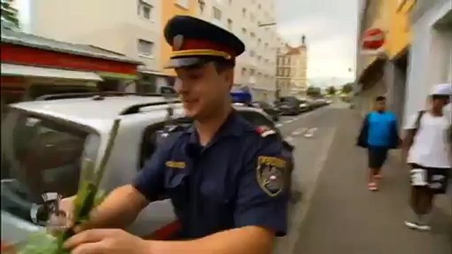 Is this ganja? Hilarious reaction of a kid in front of cops