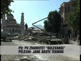 Скачать видео: Debat për Bulevardin e Korçës - Vizion Plus - News - Lajme