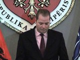 SKANDALET E IMAMIT MINISTRIA E MBROJTJES HEDH POSHTE AKUZAT E SOCIALISTEVE LAJM