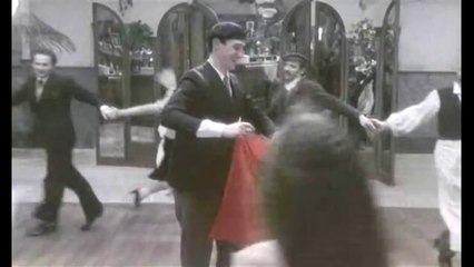 "La belle, la rebelle... celle de 36 à 68 chandelles" [Extraits: "Le Bal" - Ettore Scola - 1983]