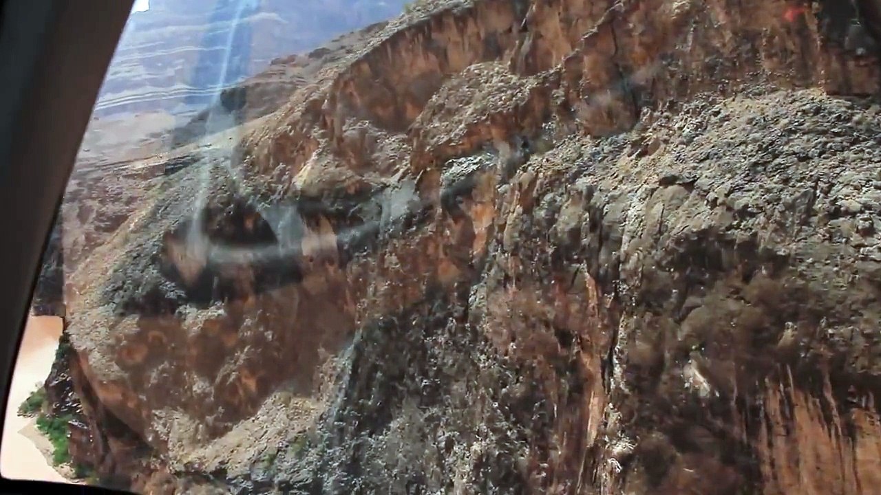 Helicopter Landing in The Grand Canyon - Maverick Helicopter Tours  | Kids video | Full_HD | 30fps