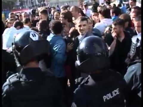 PENGOI DEPUTETET VETEVENDOSJE PADIT MINISTRIN BAJRAM REXHEPI LAJM