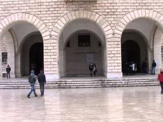 KARTA E STUDENTIT NJE VIT PAS PREMTIMIT TE BASHKISE NUK FUNKSIONON ENDE LAJM