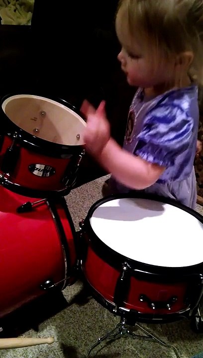 Josie learning the pieces of a drum set  | Kids video | Full_HD | 30fps